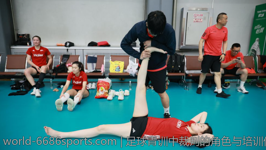 足球青训中裁判的角色与培训体系