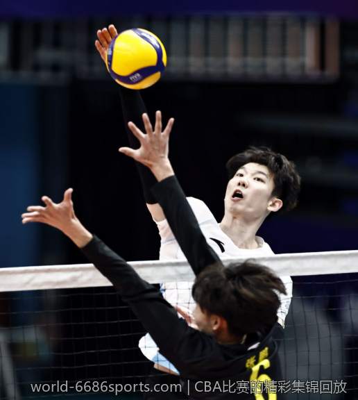 CBA比赛的精彩集锦回放